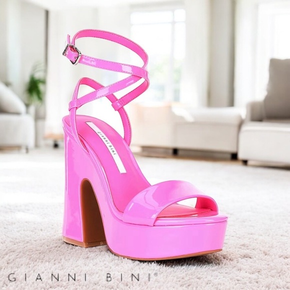 Gianni Bini LEXEY Patent Ankle Wrap Platform Sandal - Picture 1 of 9